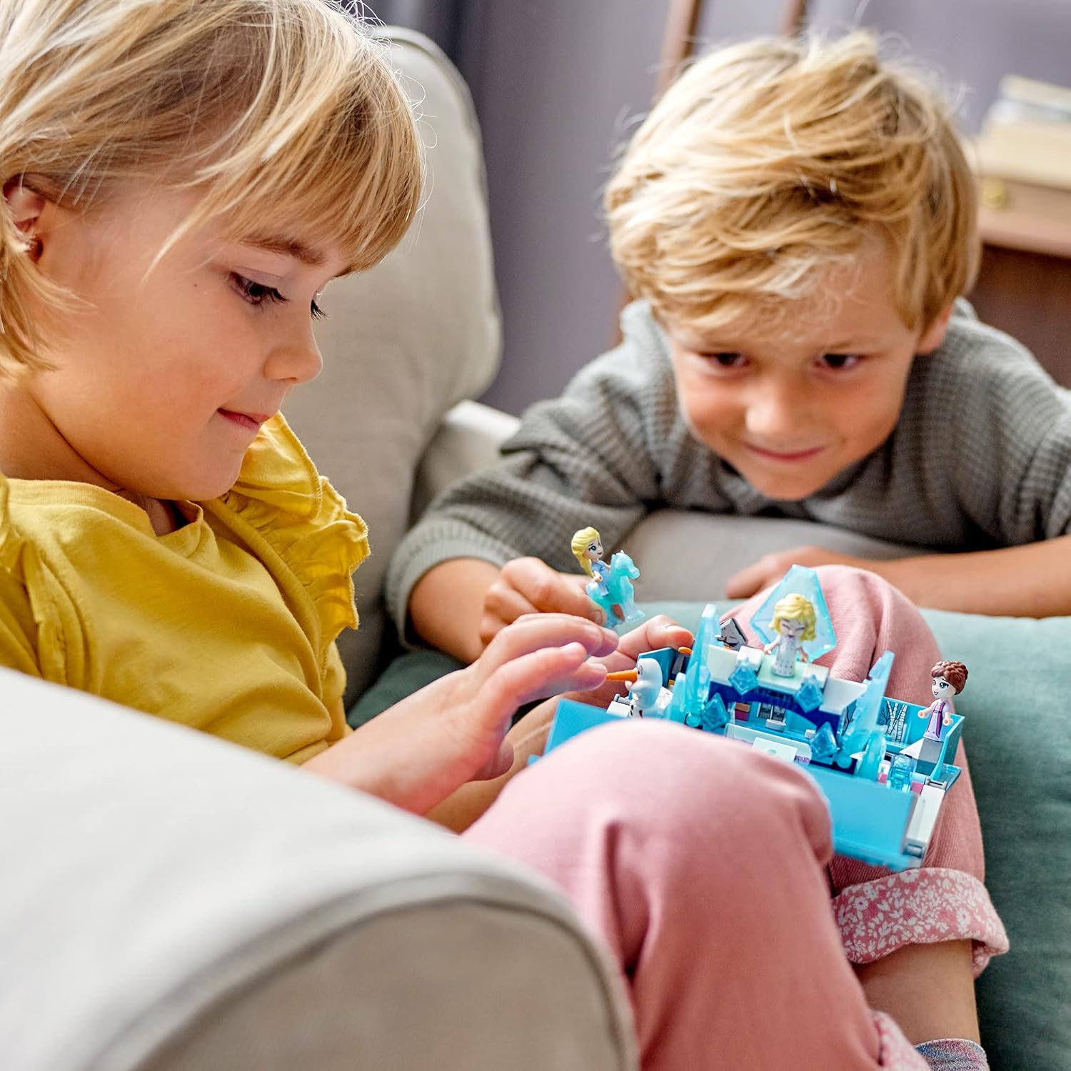 LEGO 43189 Disney Frozen 2 Elsa and the Nokk Storybook, Adventures Portable Playset, Travel Toys, Gifts for 5 Plus Year Old Kids, Girls & Boys with Micro Doll - Image 6